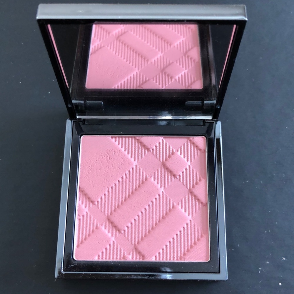 Burberry light glow blush No. 02 Cameo